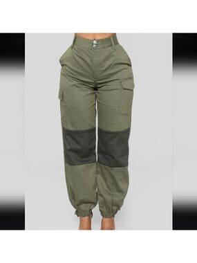 Fashion nova high waisted colorblock cargo pants color olive size Large
